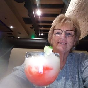 Meet your Posher, Christine